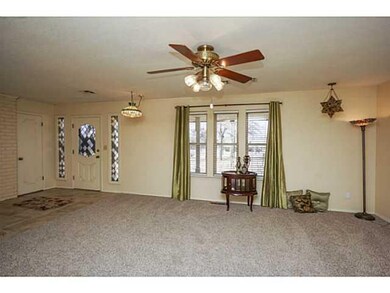 Living Room. Spacious living room!