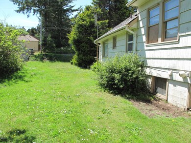1126 SW 10th St, Lincoln City, OR 97367 - photo 7