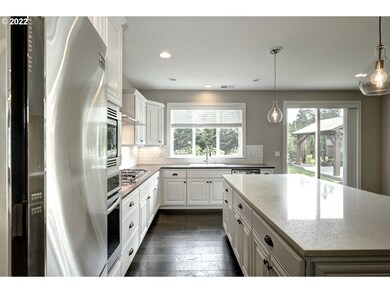 2510 Satter St, West Linn, OR 97068 - photo 5