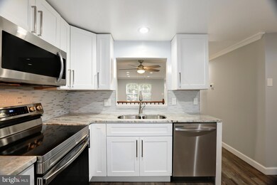 18744 Martins Landing Dr, Germantown, MD 20874 - photo 6