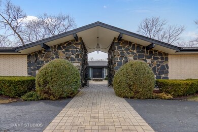 336 E Tall Trees Ln, Palatine, IL 60067 - photo 4