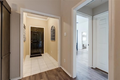 107 Montreal Dr, Hurst, TX 76054 - photo 4