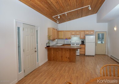 3325 Moose St-2