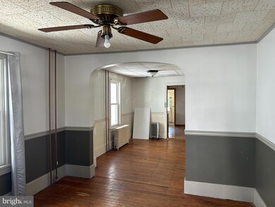 135 S 6th St, Shamokin, PA 17872 - photo 3