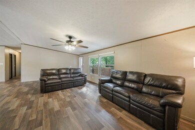 9421 Oak Bend Ct, Cleveland, TX 77328 - photo 6