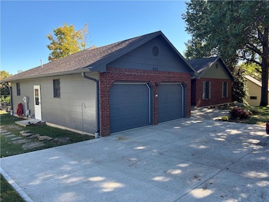 2103 NE 85th Rd, Saint Joseph, MO 64507 - photo 3