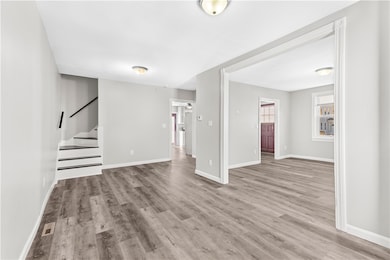 567 Providence St, Warwick, RI 02886 - photo 6