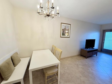 2204 Lake Osborne Dr unit 5, Lake Worth, FL 33461 - photo 4