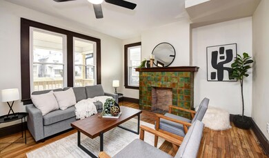 Living Room (2)