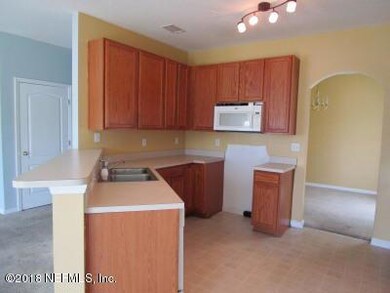 11537 Tori Ln, Jacksonville, FL 32218 - photo 6