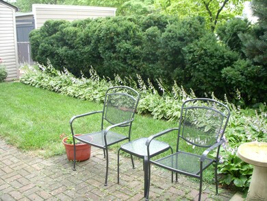 2422 Havenwood Dr N, Columbus, OH 43209 - photo 4