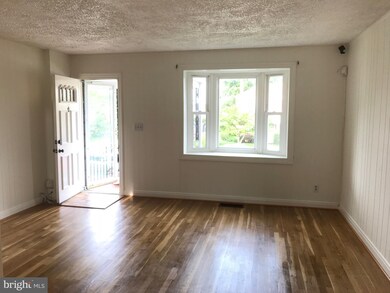 5514 Highridge St, Halethorpe, MD 21227 - photo 2