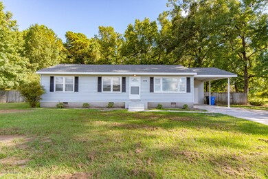 706 Country Club Rd, Jacksonville, NC 28546 - photo 3