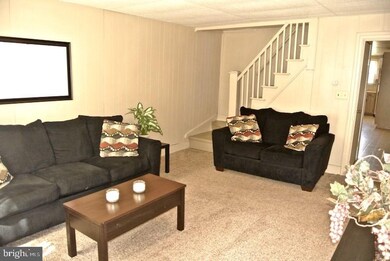 117 E Locust St, Mechanicsburg, PA 17055 - photo 3