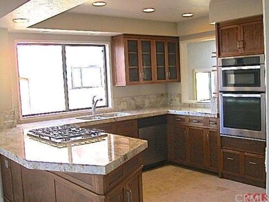 Fully equipped kitchen with new appliances, recess