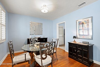 10-Dining Room