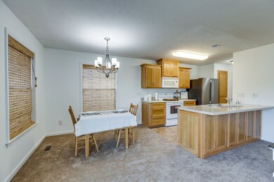 1828 Elizabeth Ln, Columbia, TN 38401 - photo 5