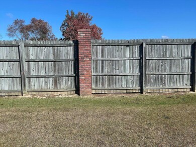 205 Stonegate Ct, Crossett, AR 71635 - photo 3