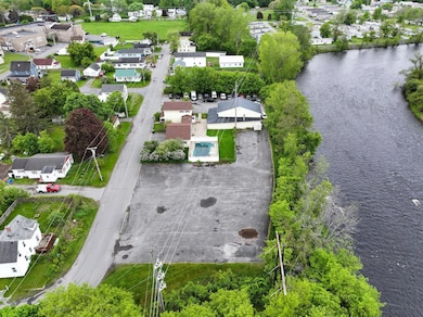 10 Riverside side
