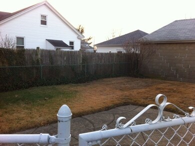 27 Delmar Ave, Providence, RI 02907 - photo 4