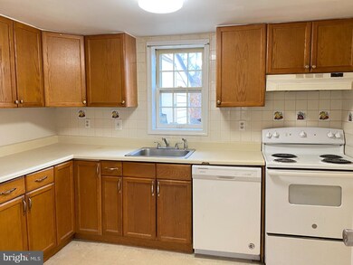 3812 Port Hope Point, Triangle, VA 22172 - photo 4