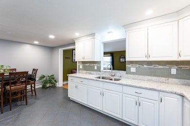 67 Kienia Rd unit B, Hudson, NH 03051 - photo 5