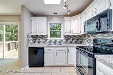 2145 Sassafras Ln, Kunkletown, PA 18058 - photo 5