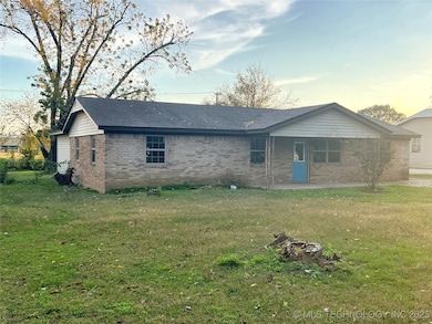 402 W Denton Ave, Sallisaw, OK 74955 - photo 3