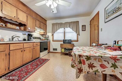 338 S Jefferson St, Frederick, MD 21701 - photo 5