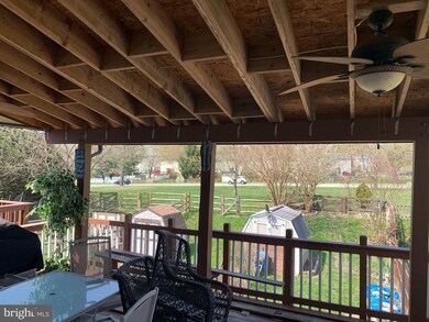 4 Bernadotte Ct, Parkville, MD 21234 - photo 2