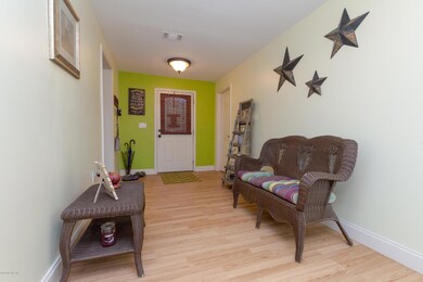 527 Oglethorpe Rd, Jacksonville, FL 32216 - photo 5