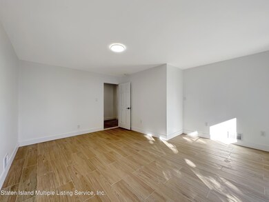 (5) PRIMARY BEDROOM