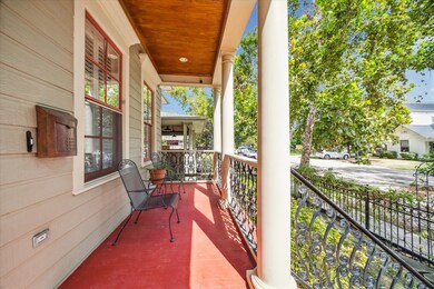 817 Rutland St, Houston, TX 77007 - photo 4