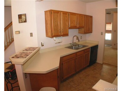 2845 Queensland Dr unit 2845, Henrico, VA 23294 - photo 3