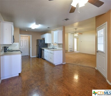 1304 Travis Cir, Copperas Cove, TX 76522 - photo 3