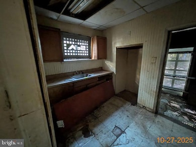 936 Mechanic St, Camden, NJ 08104 - photo 4