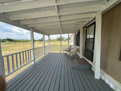 999 Summit Dr, Springtown, TX 76082 - photo 5