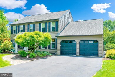 245 Heatherfield Dr, Souderton, PA 18964 - photo 2