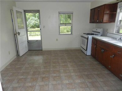 Kitchen. Large eat in kitchen.