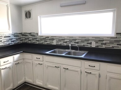 107 E Washington St, Princeton, IL 61356 - photo 5