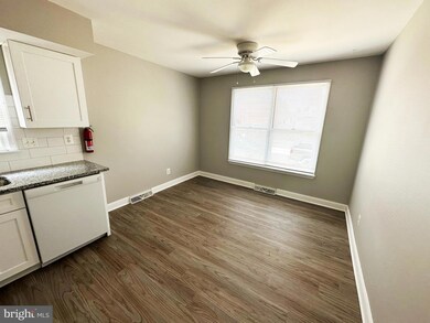 521 N Broad St unit A, Lansdale, PA 19446 - photo 6