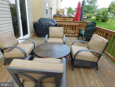 6709 Bonnett Ct, Laurel, MD 20707 - photo 3