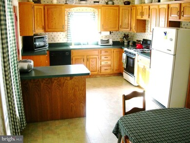 244 W Main St, New Holland, PA 17557 - photo 6