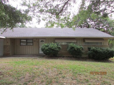 812 Vickie Dr, Azle, TX 76020 - photo 2
