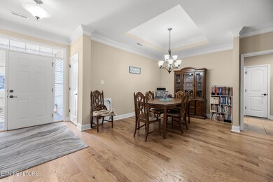 Wellsburg - Entry and Dining Room