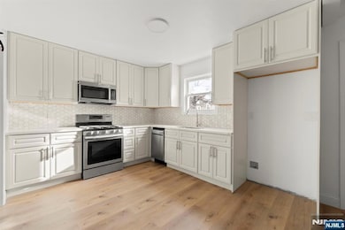 392 Clinton Place, Newark, NJ 07112 - photo 6