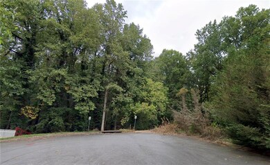 Luther Drive Culdasac access