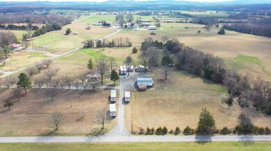 210 Henderson Rd, Shelbyville, TN 37160 - photo 6