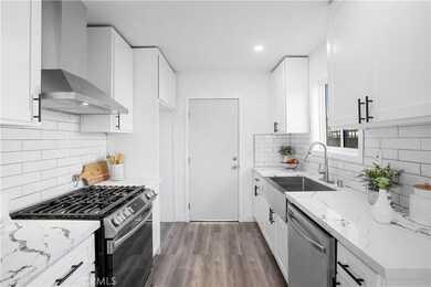 829 W 137th St, Compton, CA 90222 - photo 4