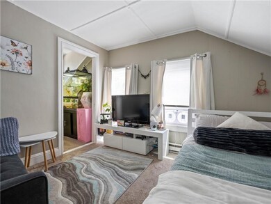 71 Washington- Upstairs Unit